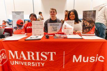 Student club &amp; organization fair.
